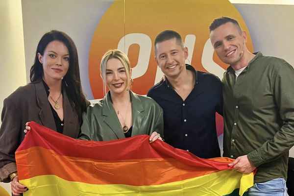 Voor het eest weer een regenboogvlag op Poolse tv: “Homofobie is voorbij”