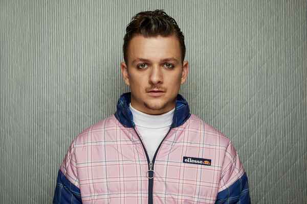 In zeven jaar Spuiten en Slikken liet Jurre Geluk met liefde het achterste van zijn tong zien