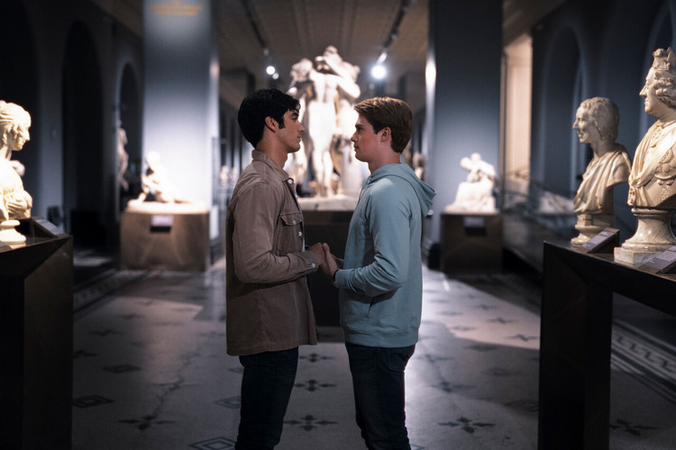 Regisseur Matthew Lopez over zijn film 'Red, White & Royal Blue' en het belang van queer representatie