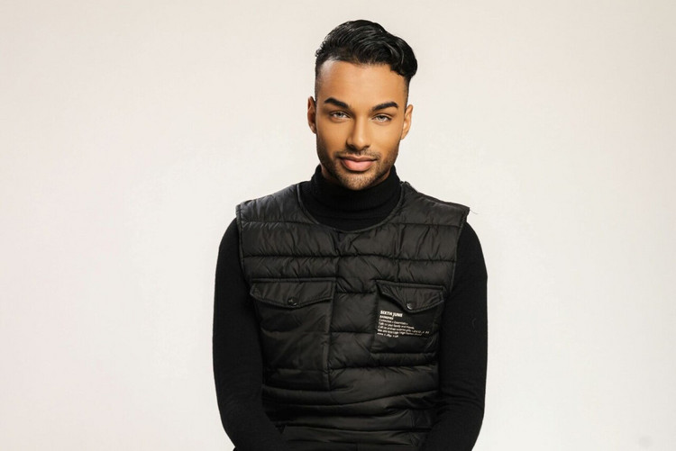 Rapper King Faisel over zijn eerste keer in een gaybar