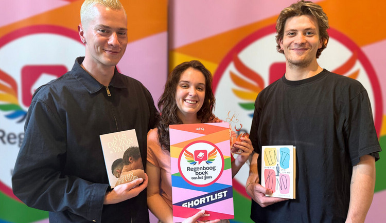 Drie daverende debuten: dit is de shortlist voor het Regenboogboek van het Jaar 2025