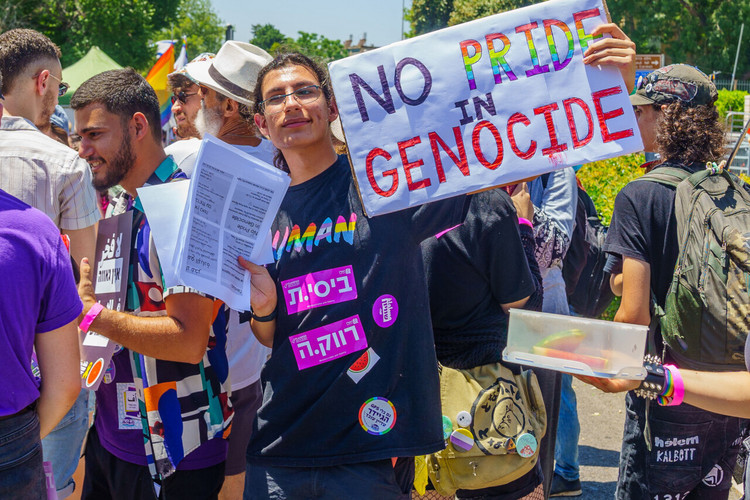 “Voor de artsen in Gaza zet Henk zijn homoseksualiteit even opzij”