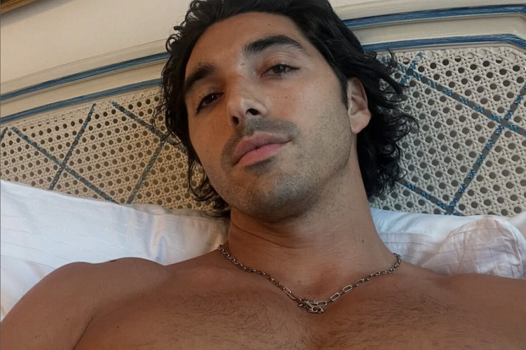 Hot op Instagram: Red, White & Royal Blue-acteur Taylor Zakhar Perez