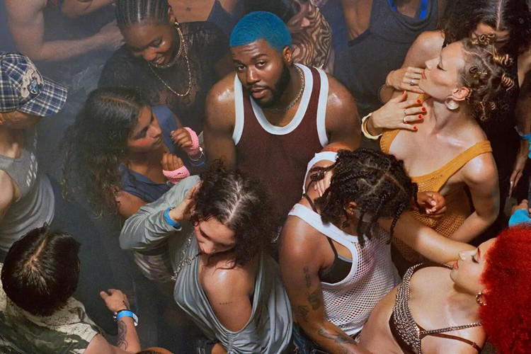 Zanger Khalid: “Dat ik werd ge-out, bleek uiteindelijk iets goeds te zijn”