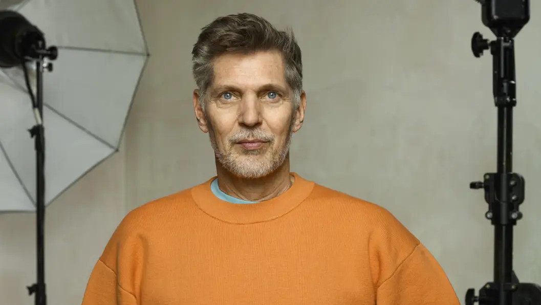 In Amsterdam is vanaf nu dit eerbetoon aan Erwin Olaf te zien