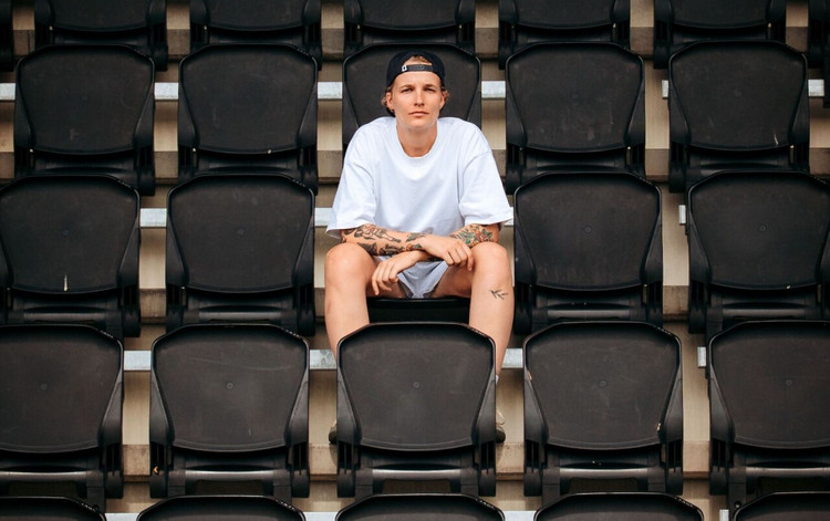 Hockeykampioen Anne Veenendaal: “Die regenboogvlag betekent veel”