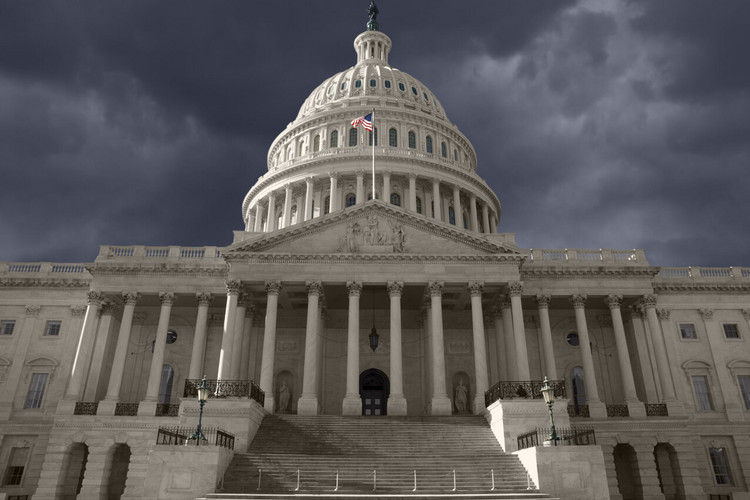 Waarom Nederland zwijgt over Trumps klopjacht op trans personen