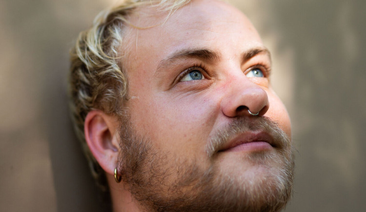 Hoe de anti-rechtenbeweging het rechtssysteem misbruikt om activisten te intimideren