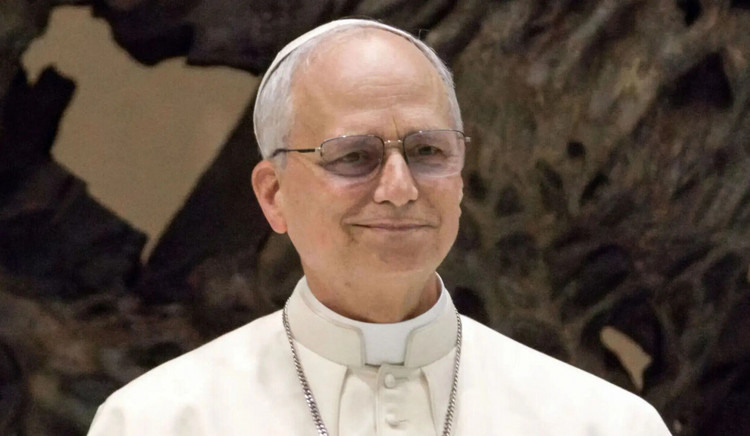 Paus Leo XIV: “Binnen de Rooms-Katholieke kerk verandert er niets op het gebied van lhbtiq+-rechten”