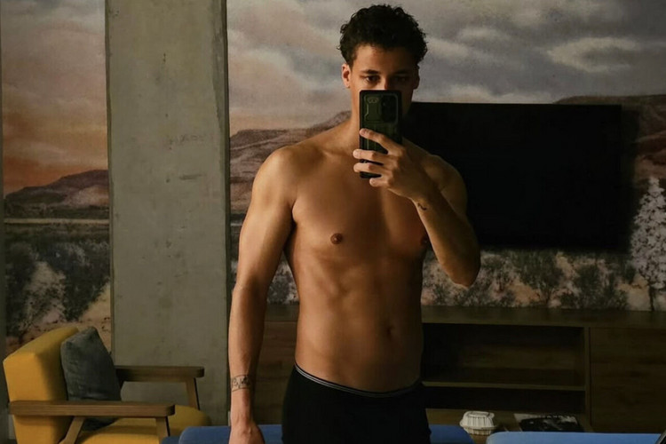 Hot op Instagram: Heated Rivalry-acteur Benjamin Roy