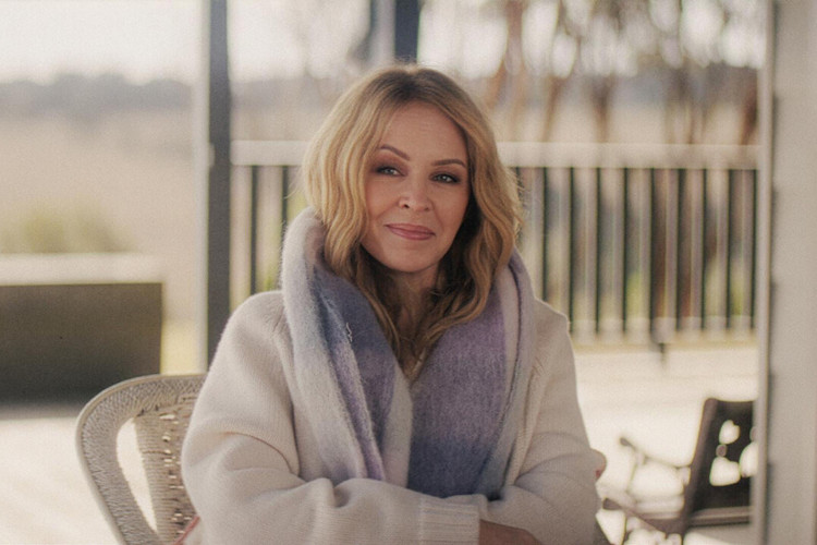 Primeur op Netflix: Kylie Minogue opent archief met privébeelden voor driedelige documentaireserie