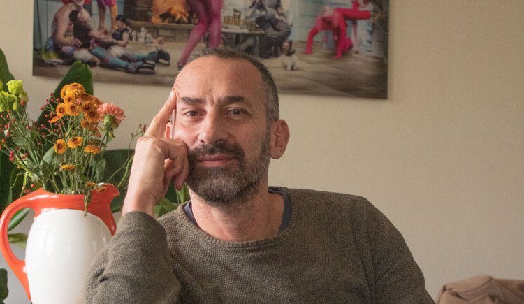 “Schaamluis heeft mijn leven gered”: Jennifer Hopelezz over eerste keer in een gaybar