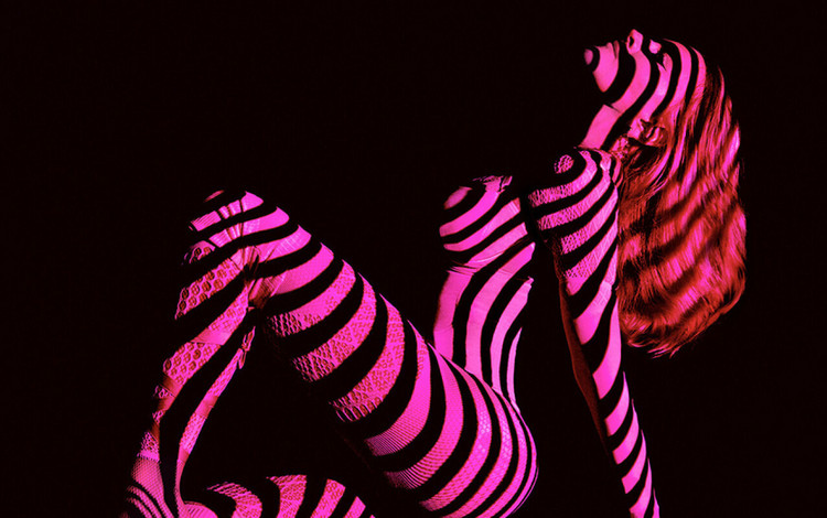 Bekijk Madonna’s minifilm met muziek van haar nieuwe Confessions II-album