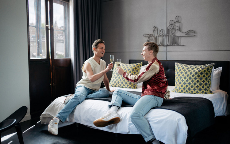 art’otel Amsterdam komt met WorldPride Winq Experience