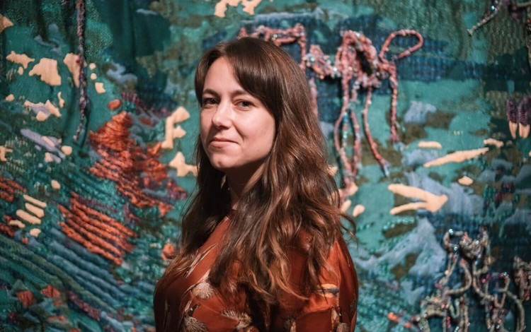 5 vragen aan Hélène Weber over Queer Amsterdam, de roze stad