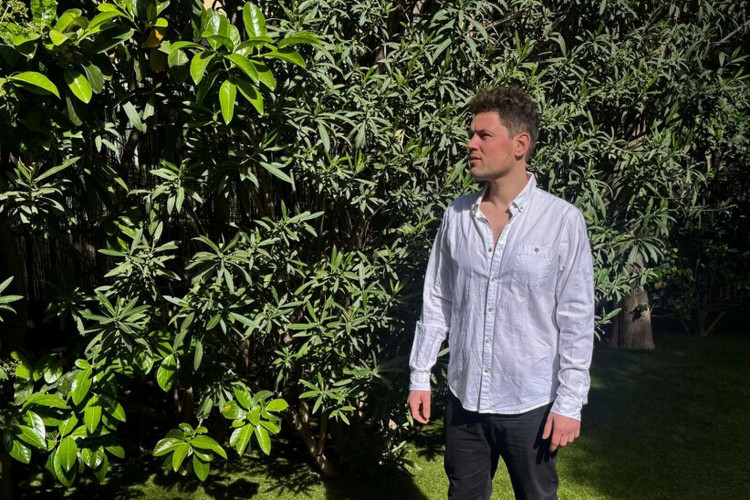 Artiest en songwriter Juda Rivers: “Op het podium en in mijn muziek hoef ik mezelf niet kleiner te maken”