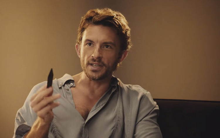 Video’s en foto’s: acteur Jonathan Bailey in campagne voor I Will, een nieuwe eau de parfum van Giorgio Armani