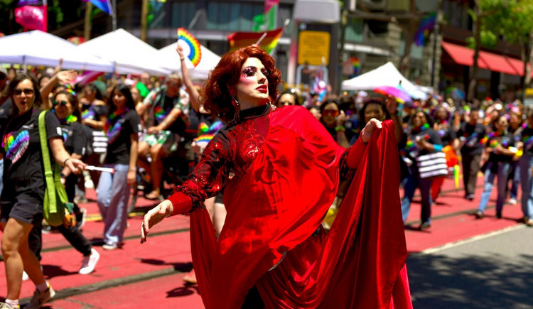 Amerikaanse rechter heeft Texaanse wet die drag acts verbiedt opnieuw ‘ongrondwettelijk’ verklaard
